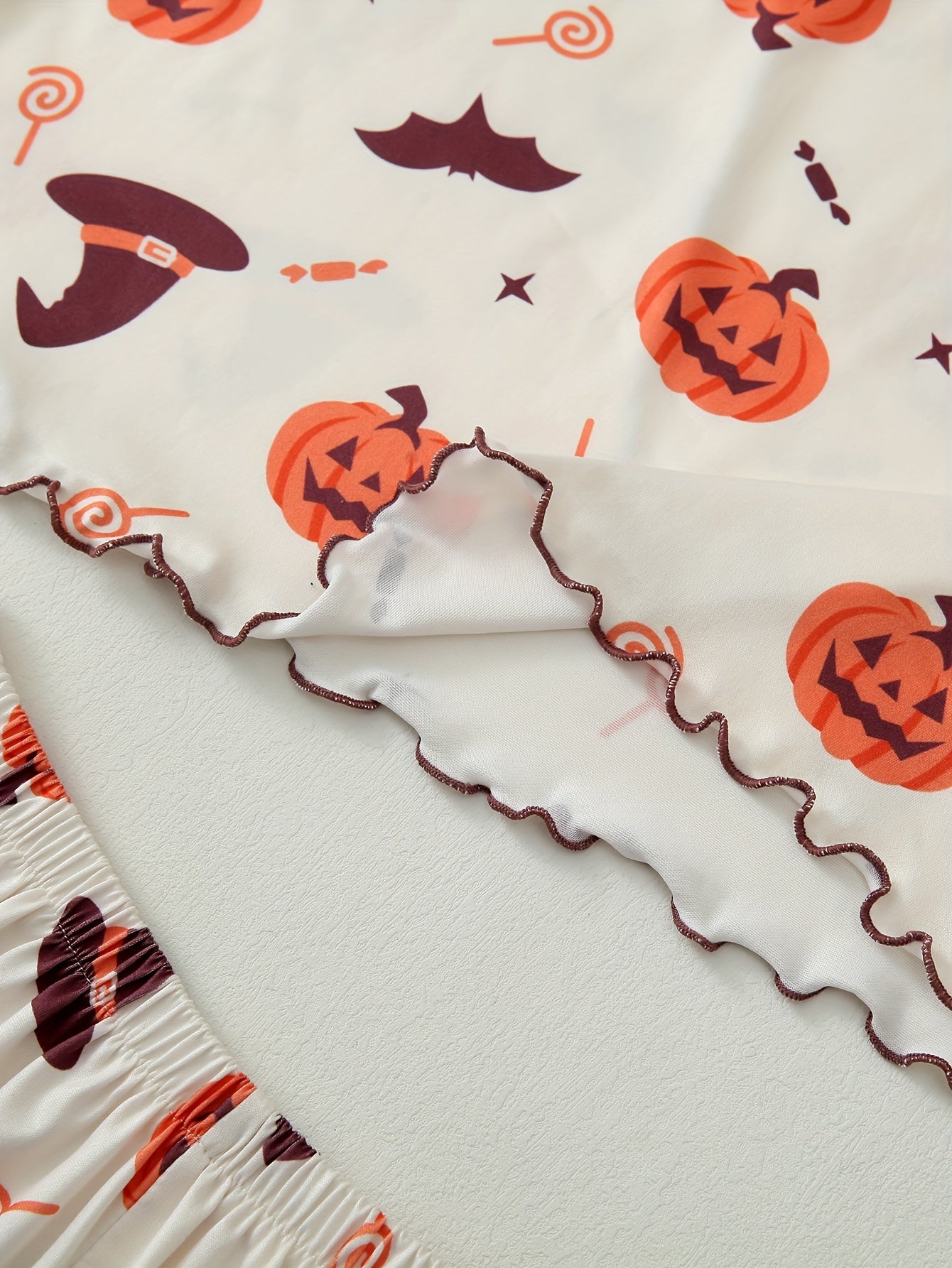 Women's Jack-O-Lantern & Witch Hat Print Pajama Set